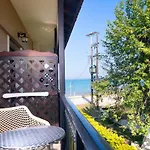 Hotel Kamelia & Semeli 2*