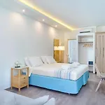 Kamelia & Semeli Hotel 2*