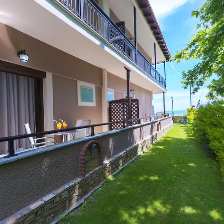 Kamelia & Semeli Hotel 2*