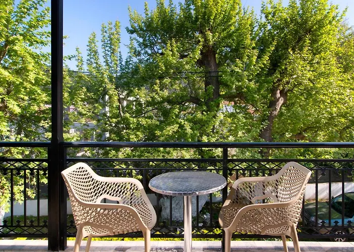 Kamelia & Semeli Hotel