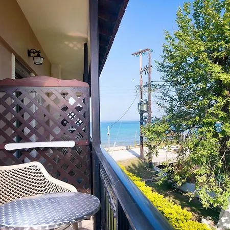 酒店 Kamelia & Semeli 2*