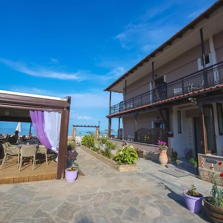 Kamelia & Semeli 斯卡拉伯塔麦斯