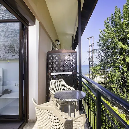 酒店 Kamelia & Semeli